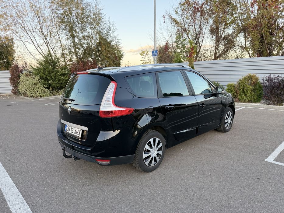 Renault Grand Scenic 1.5 DCI 110 CP