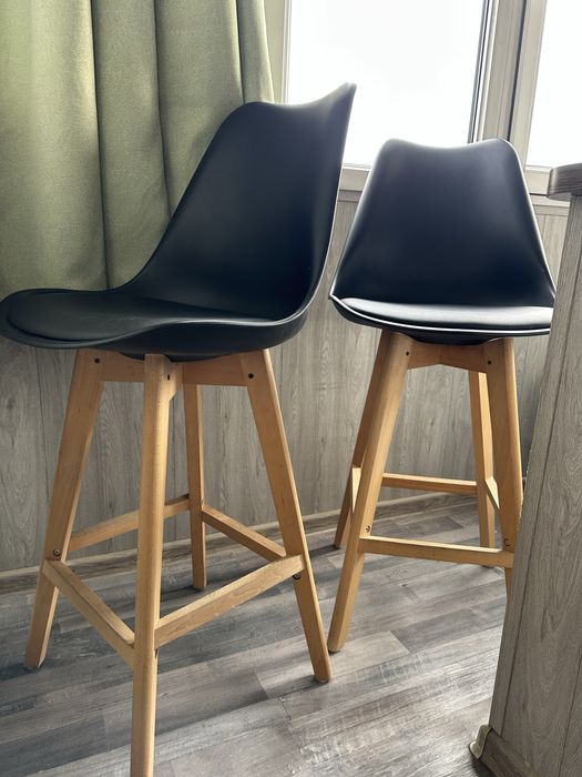 Барьные стулья новые