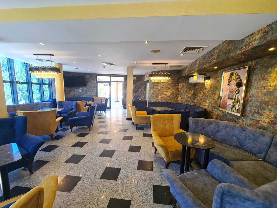 Продава се Магазин в Хасково, Училищни - 300 кв.м за 4 €/кв.м - Снимка #1