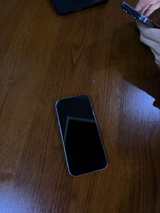 iPhone 16 с гарантией торг