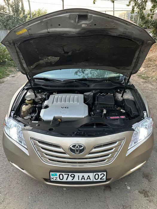 Продам машину тайота камри 40