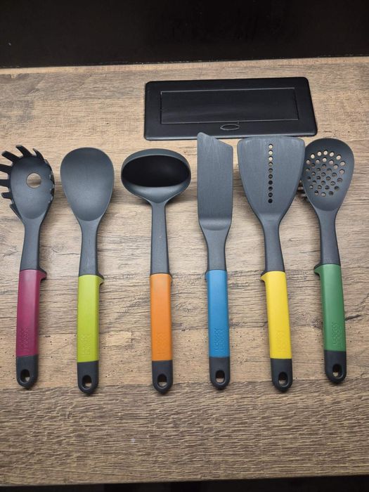 Домакински сет прибори