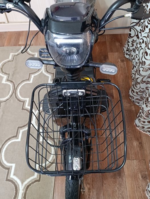 Скутер леопард макс е8