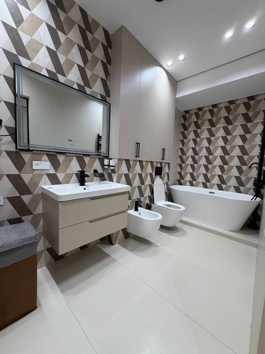 Akay City Продается 4 комнатная квартира ремонт ул.К.Ниязова, Дархан