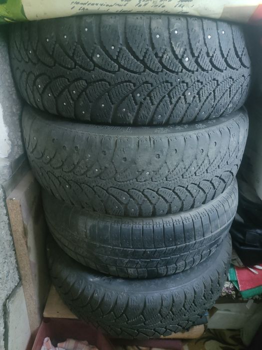 Диски с резиной R14 4 дырые
