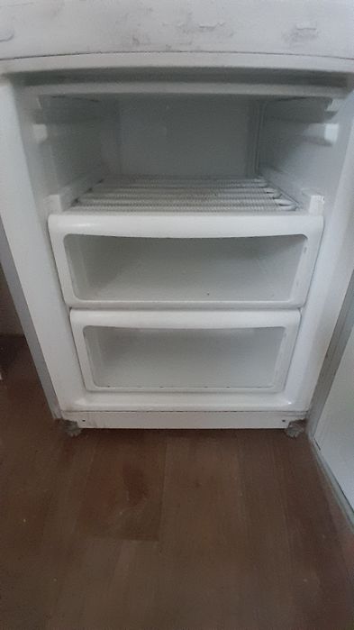 Холодильник LG хорошое состояние