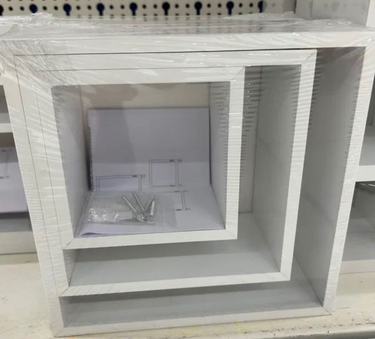 Ștrumfi și Etajeră perete foarte frumoasă