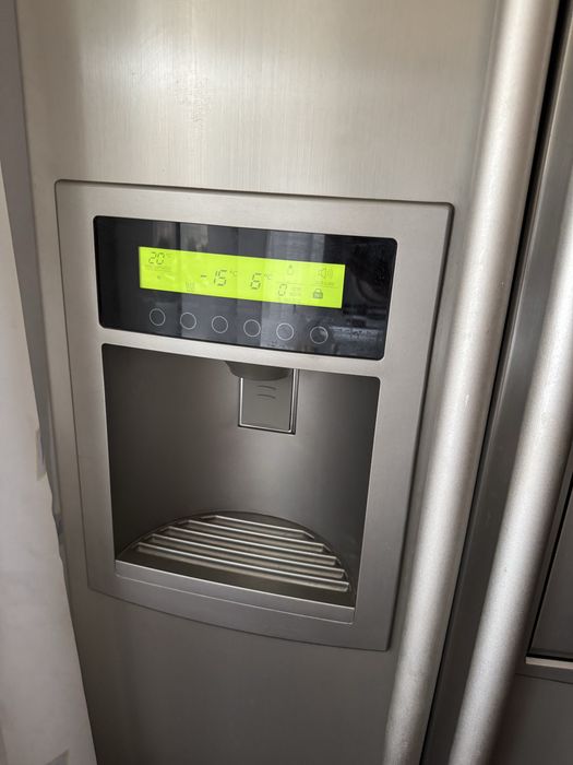 Холодильник LG двухдверный