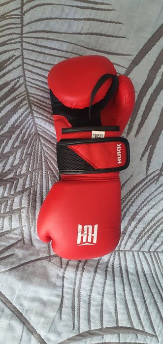 Боксерские перчатки