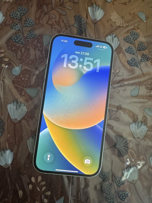 iPhone 15 Green / Айфон 15 зелен