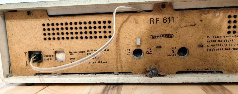 Radio vechi Grundig RF 611 retro vintage de colecție anii 70