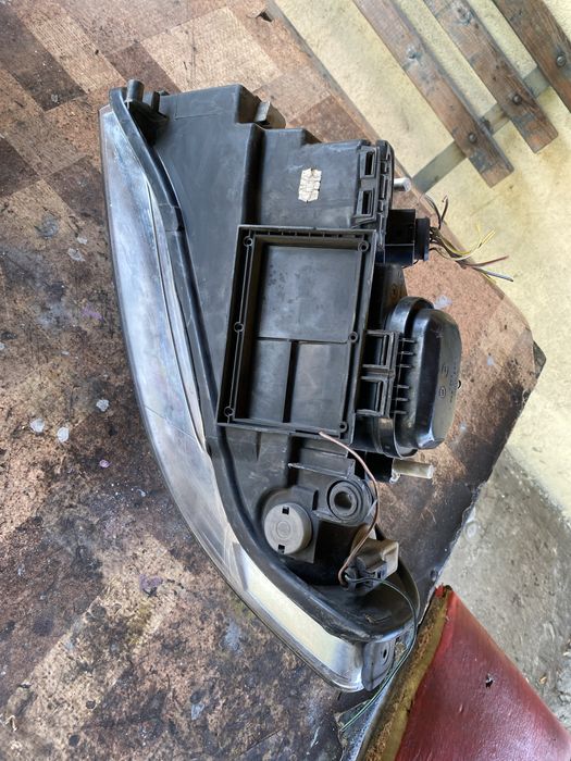 Десен фар за ауди а4 б5