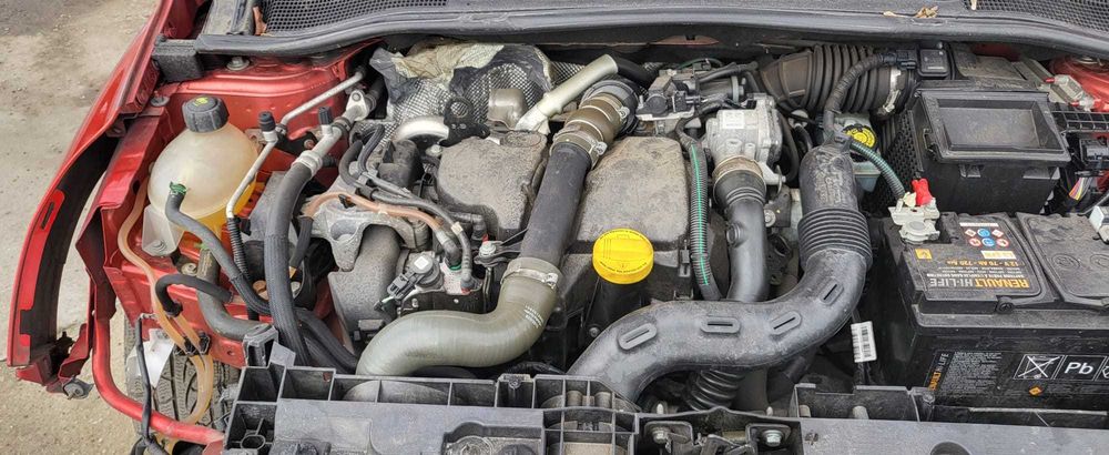 Dezmembram Renault Clio IV Grandtour / hatchback Cod motor K9K