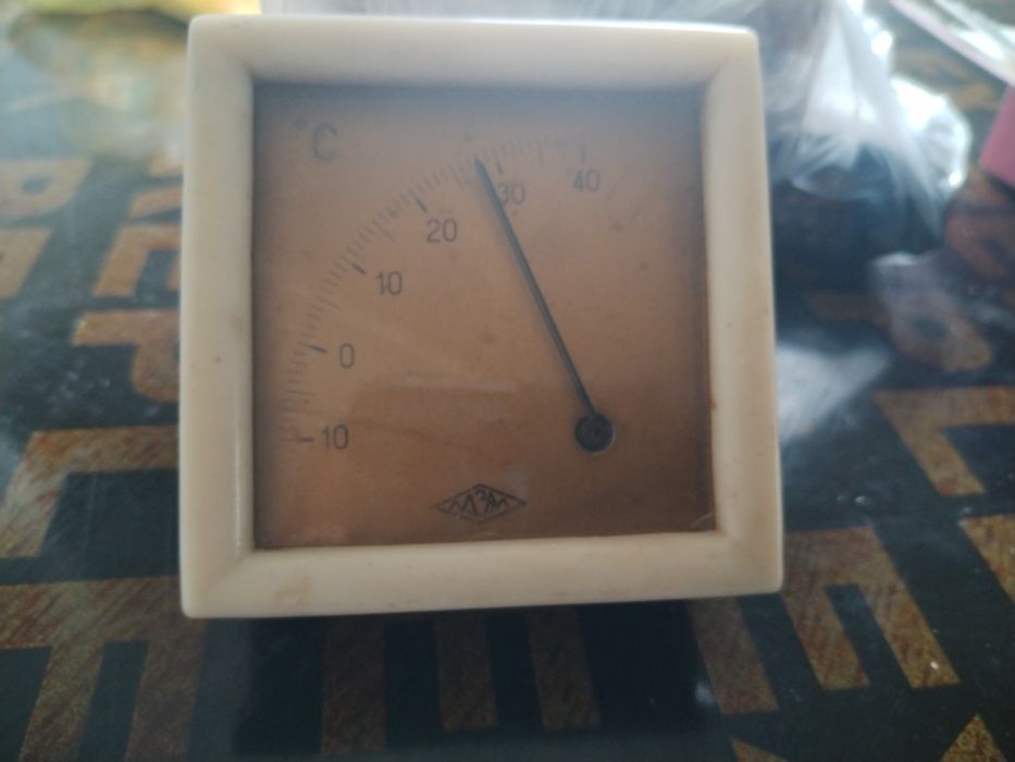 Стар руски термометър.