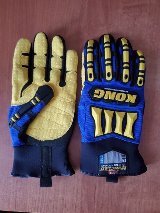 Перчатки-мужские