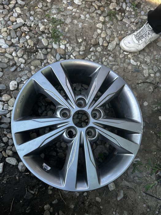 Jantă hyundai elantra  r16.cod:52910-f2200.