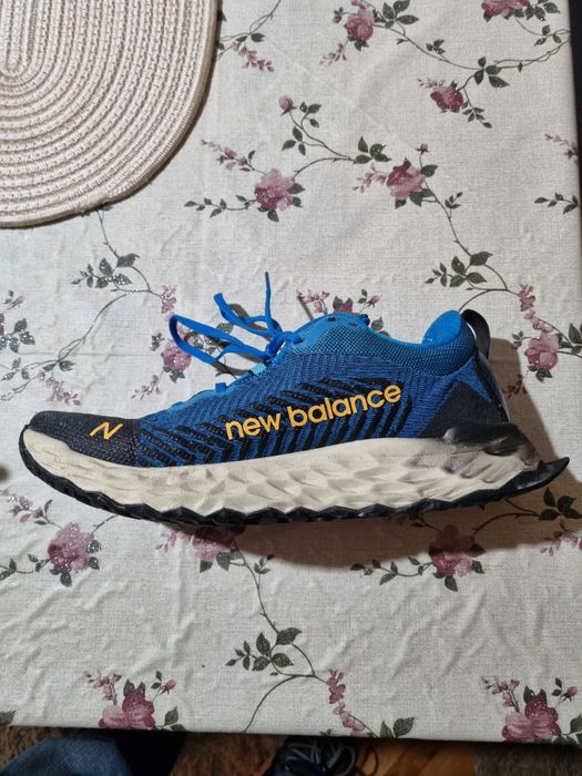 Vând adidasi New balance