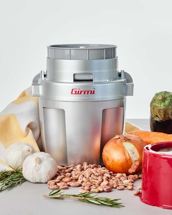 Компактен Чопър Girmi TR20 с титаниеви остриета, 600W