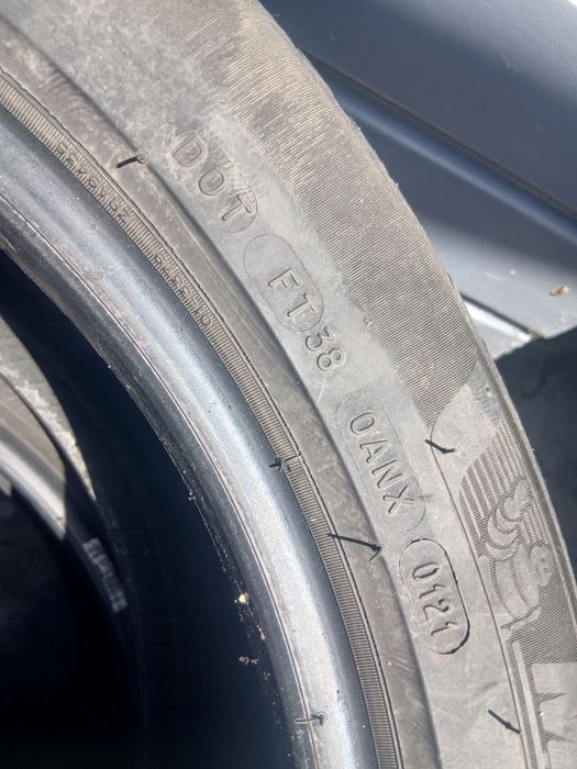 Vând 3 cauciucuri de vara (Michelin) 215/50R17 la preț de 150bucata , si o roata de rezerva cu janta (Turanza)  215/55R16 la prețul de 300 lei lei !