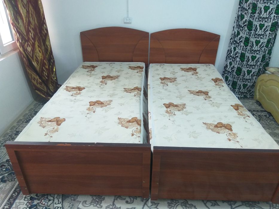 Срочно продам две кровати