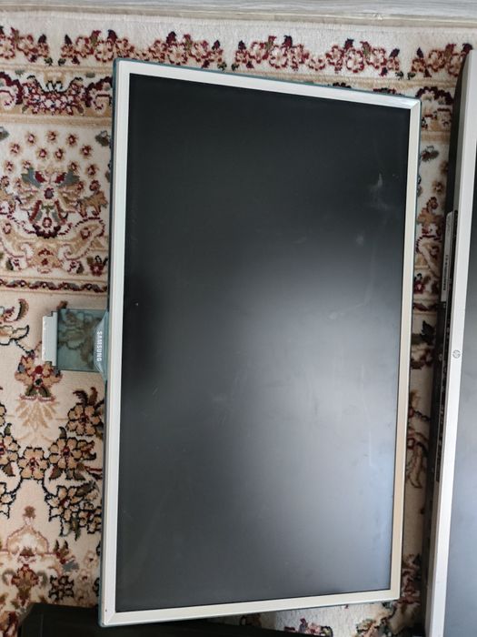 Продаётся нерабочие мониторы