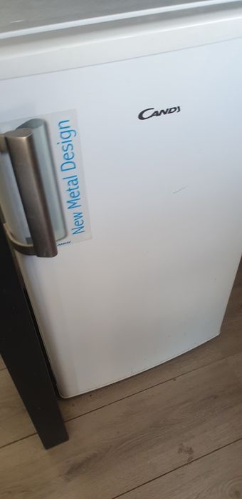 Vând toneta/container