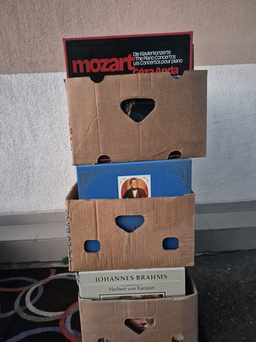 Vând Lot Discuri Vinil colectie 150lp in stare buna cu muzica clasică