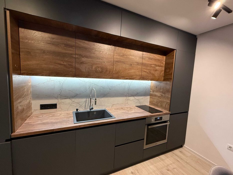 Дава се под наем Тристаен апартамент в Пловдив, Южен - 100 кв.м за 650 € - Снимка #19