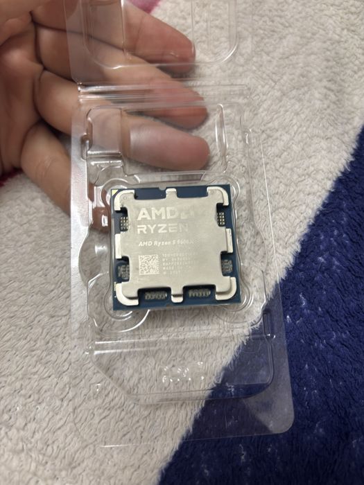 Vand procesor AMD Ryzen 5 9600x