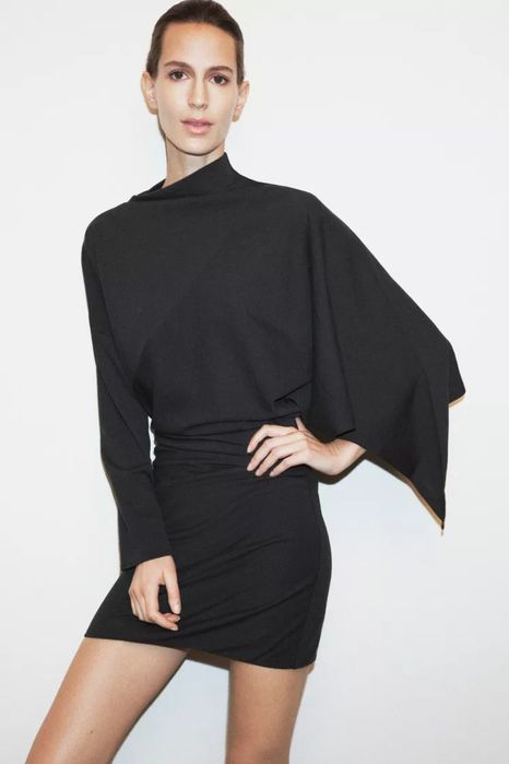Чисто нова асиметрична рокля на Zara