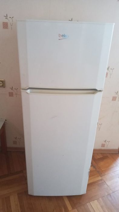 Продам холодильник