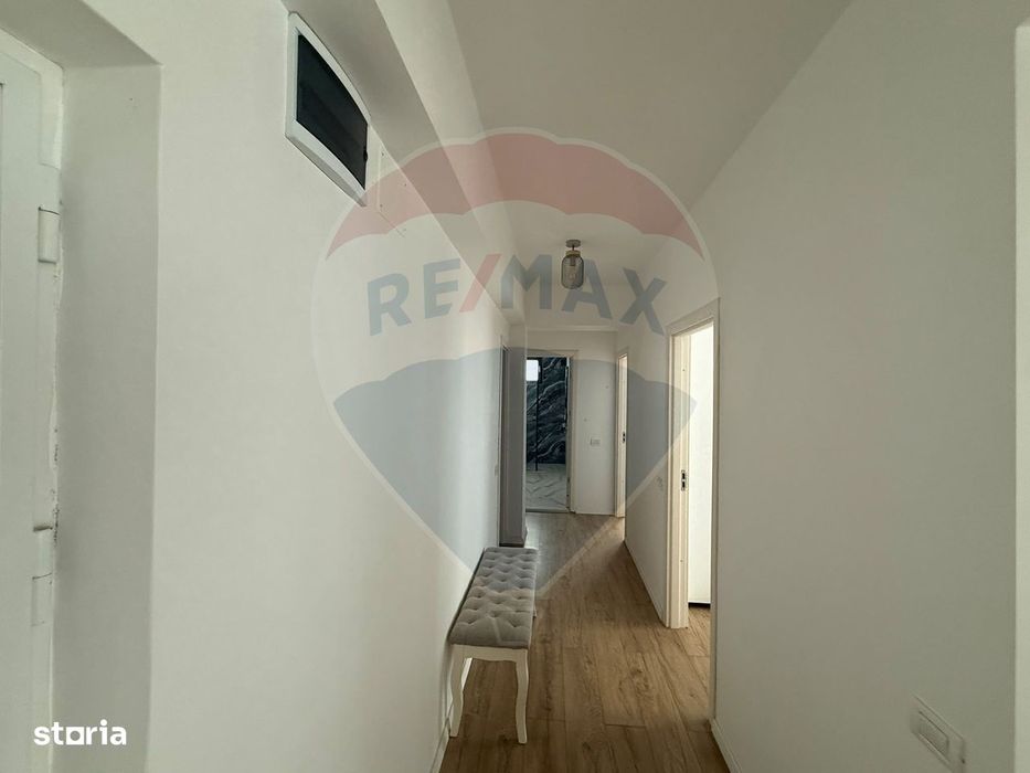 Apartament cu 3 camere de închiriat în Mamaia Nord