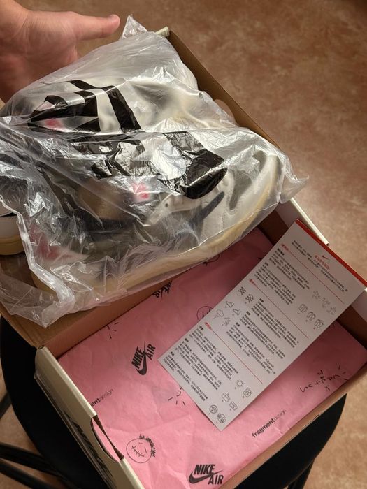 Продам кроссовки