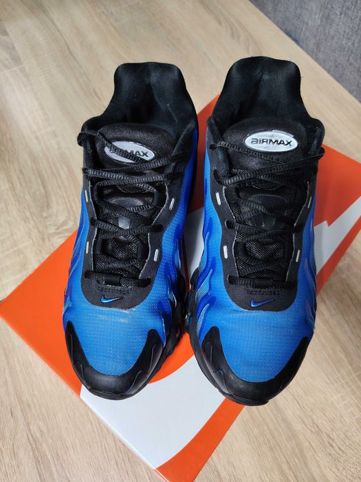 Оригинални маратонки NIKE номер 38.5