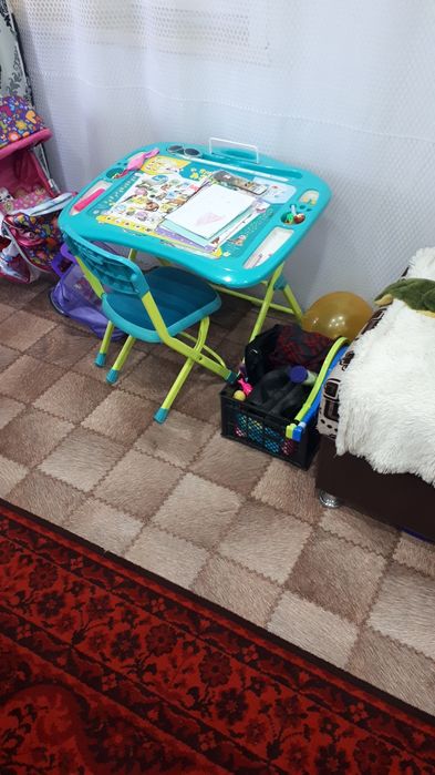 Продам детский стол парта.