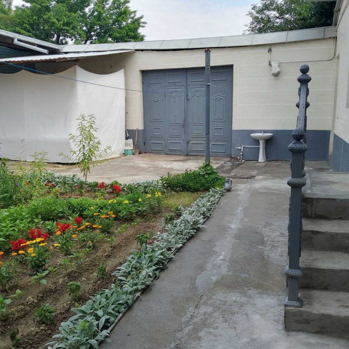 Назарбек Текстил Шийпонда файзли ховли сотилади. NR494/68