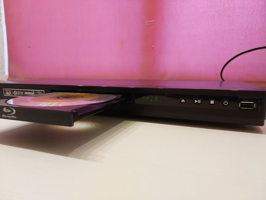 Blu-ray disc/ dvd player LG. Usb, HDMI, optical out. Citiți anunțul.