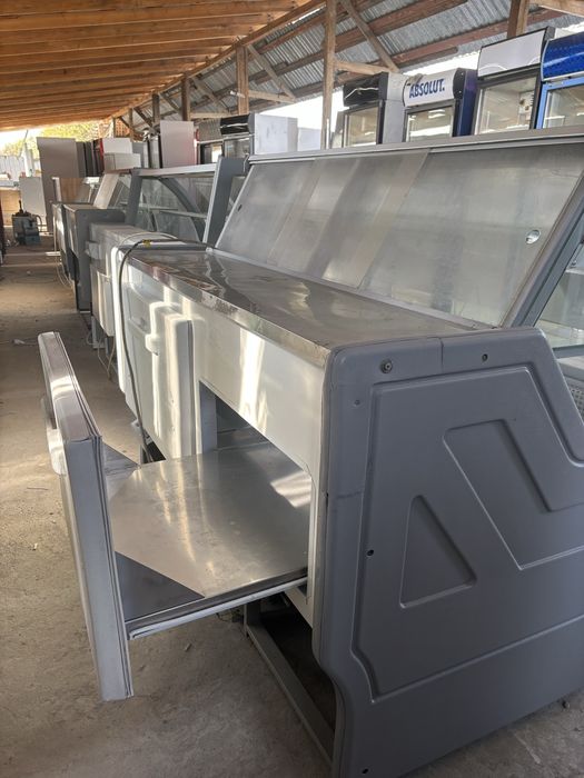 Холодильная витрина