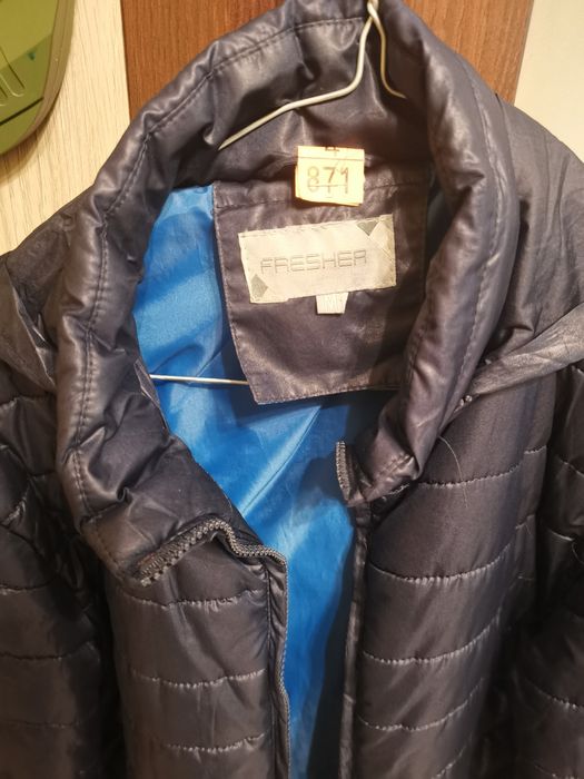 Vand geaca subțire, marimea M,  stare foarte buna