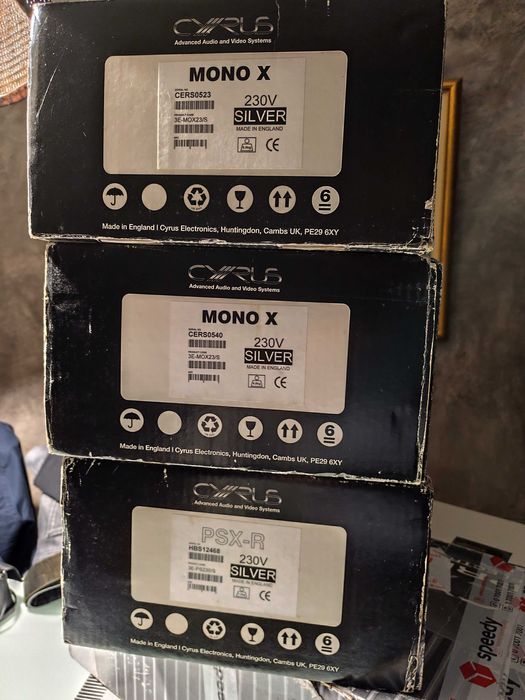 Моноблокове CYRUS mono X и предусилвател CYRUS pre X