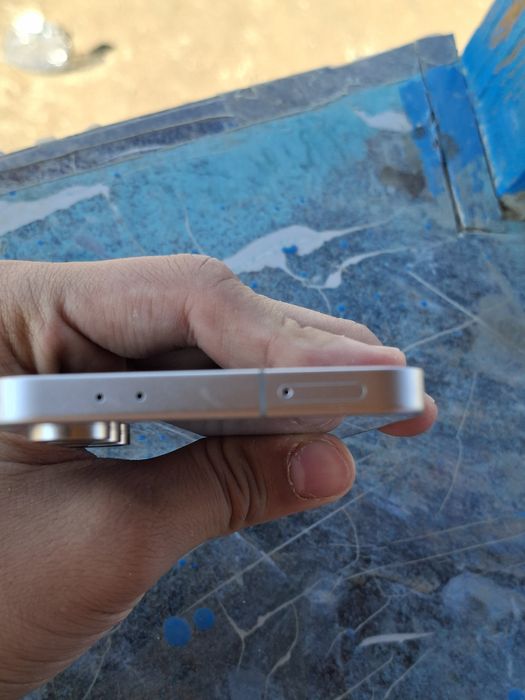 Самсунг с24 фе ( samsung S24 Fe)