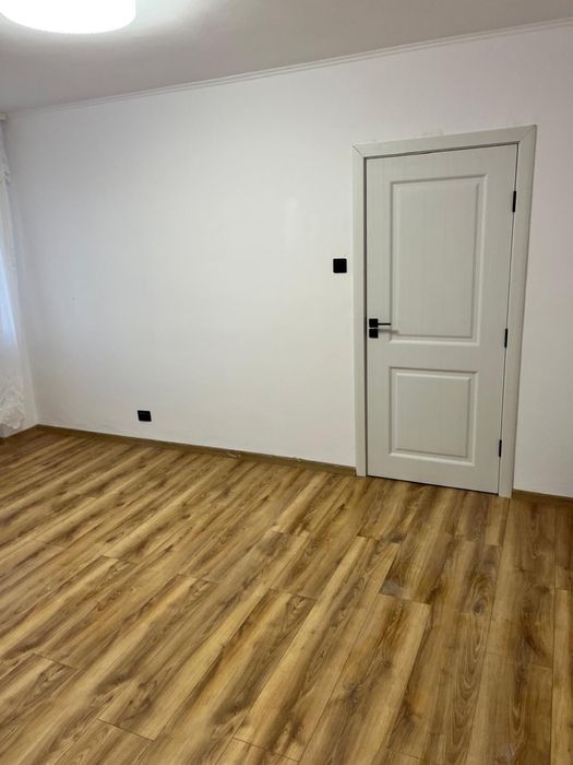 Vand apartament 2 camere * Parter * Complet renovat * Str.Selimbarului