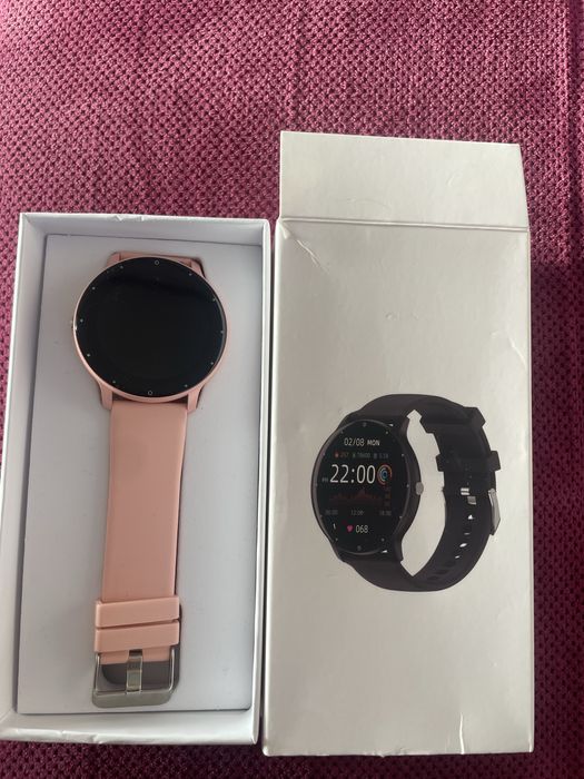 Продавам смарт часовник