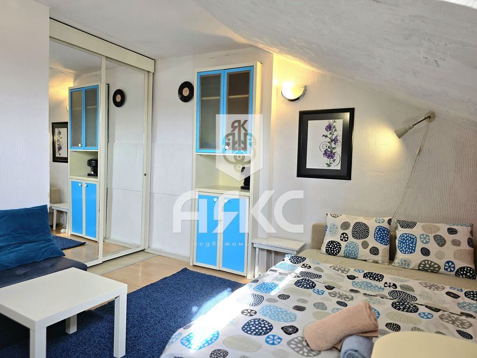 Дава се под наем Едностаен апартамент в София, Център - 30 кв.м за 408 € - Снимка #4