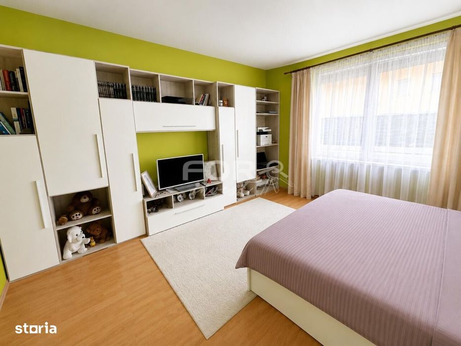 Vilă cu 5 camere, 880mp teren, de vânzare în Oncea Oradea