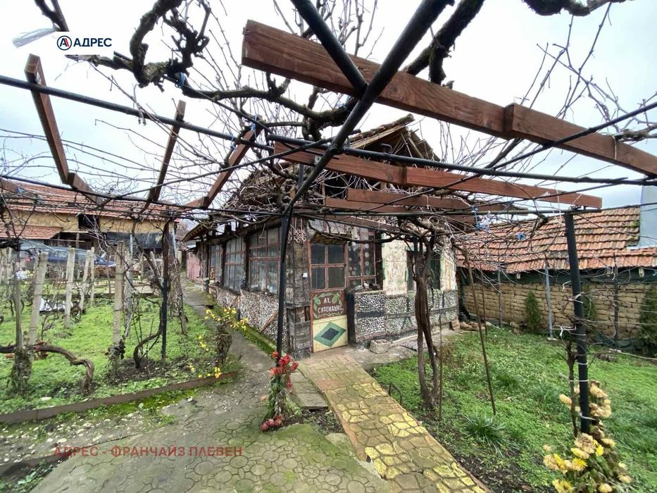 Къща в Враца, област-с.Добролево площ 150 цена 70000