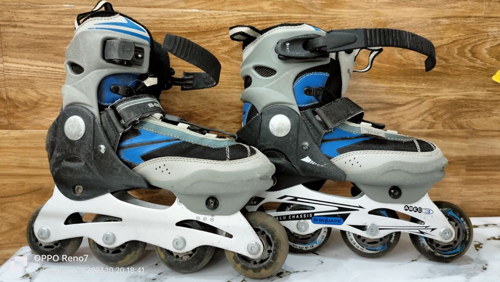 Роликовые коньки для ребенка.