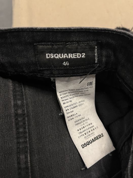 Vând blugi dsquared2