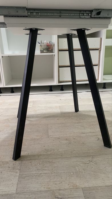 Идиальный белый стол