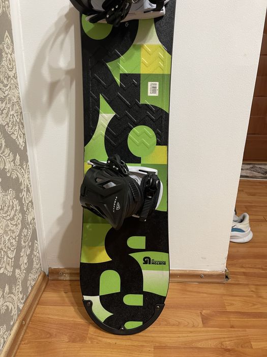 Placa snowboard 137 cm burton cu legaturi